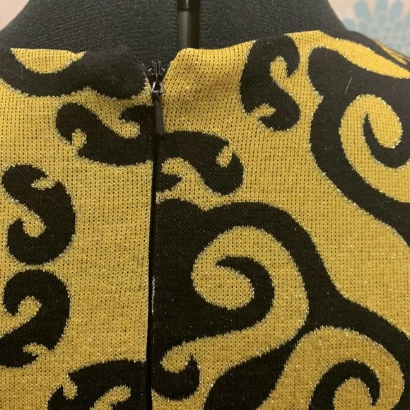 Gold & Black Dress. Size XS. Brand: Lumier - Picture 5 of 6